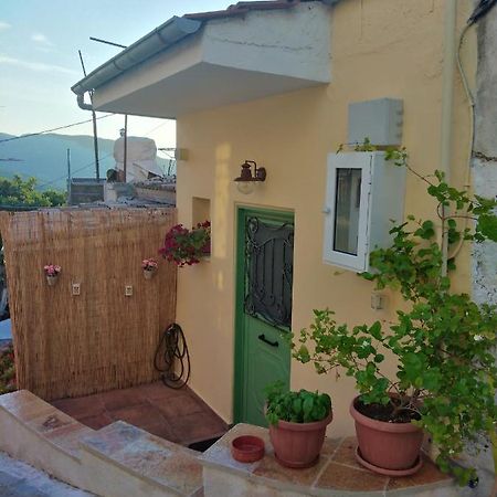 Ilianas Place Ágios Matthaíos المظهر الخارجي الصورة