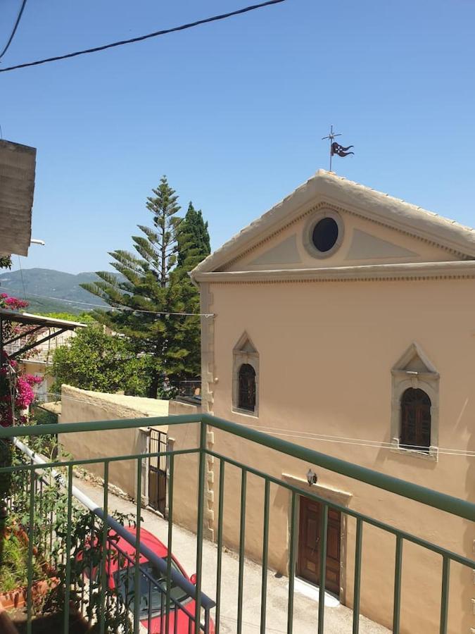 Ilianas Place Ágios Matthaíos المظهر الخارجي الصورة