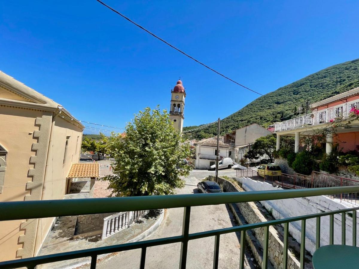 Ilianas Place Ágios Matthaíos المظهر الخارجي الصورة